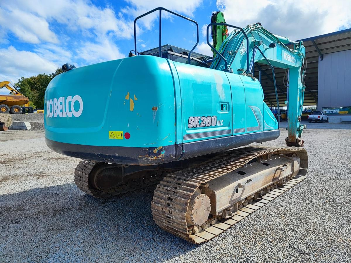 Kobelco SK260NLC-9 - Telakaivukone: kuva Kobelco SK260NLC-9 - Telakaivukone Kobelco SK260NLC-9 - Telakaivukone: kuva Kobelco SK260NLC-9 - Telakaivukone
