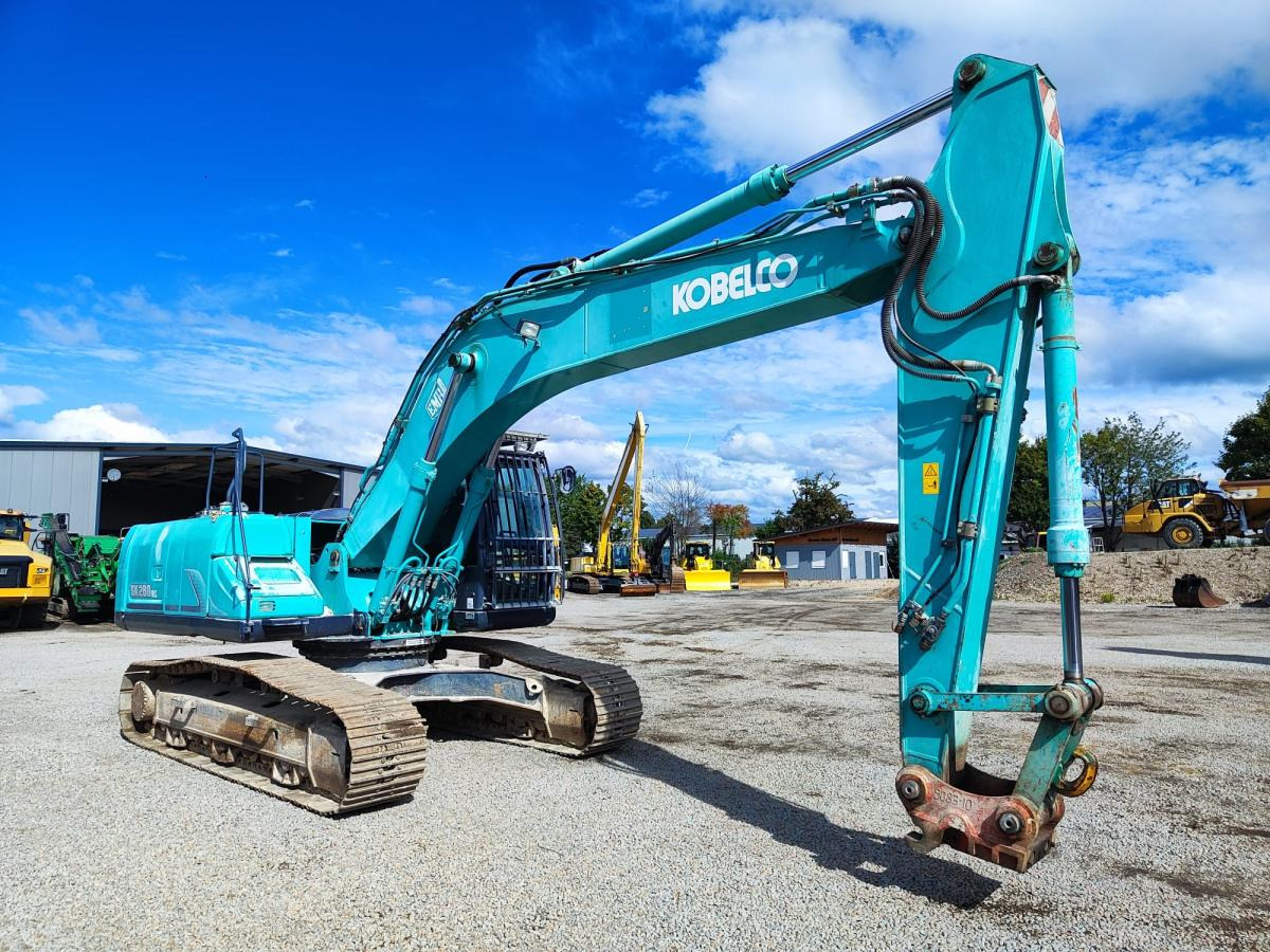 Kobelco SK260NLC-9 - Telakaivukone: kuva Kobelco SK260NLC-9 - Telakaivukone Kobelco SK260NLC-9 - Telakaivukone: kuva Kobelco SK260NLC-9 - Telakaivukone
