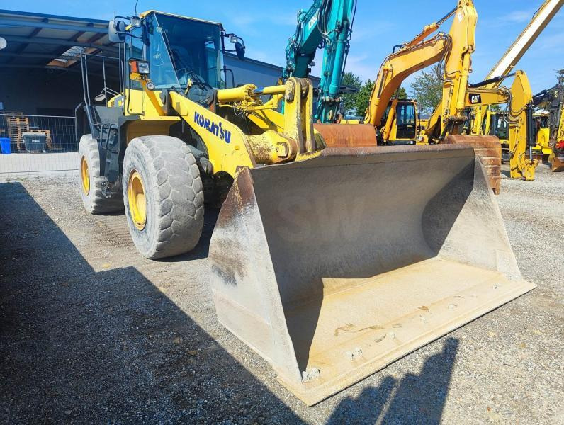 Komatsu WA380-6 Long Boom - Pyöräkuormaaja: kuva Komatsu WA380-6 Long Boom - Pyöräkuormaaja Komatsu WA380-6 Long Boom - Pyöräkuormaaja: kuva Komatsu WA380-6 Long Boom - Pyöräkuormaaja
