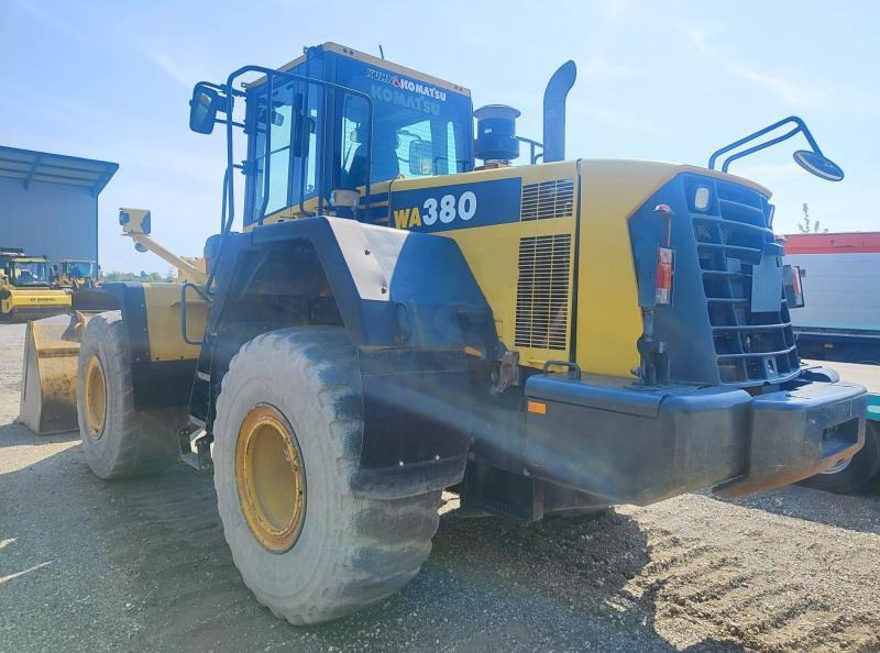 Komatsu WA380-6 Long Boom - Pyöräkuormaaja: kuva Komatsu WA380-6 Long Boom - Pyöräkuormaaja Komatsu WA380-6 Long Boom - Pyöräkuormaaja: kuva Komatsu WA380-6 Long Boom - Pyöräkuormaaja