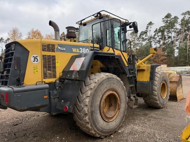 Komatsu WA380-6 - Pyöräkuormaaja: kuva Komatsu WA380-6 - Pyöräkuormaaja Komatsu WA380-6 - Pyöräkuormaaja: kuva Komatsu WA380-6 - Pyöräkuormaaja
