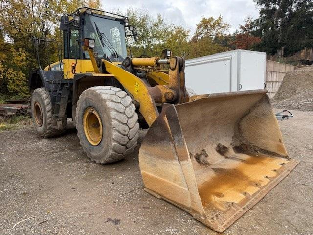 Komatsu WA380-6 - Pyöräkuormaaja: kuva Komatsu WA380-6 - Pyöräkuormaaja Komatsu WA380-6 - Pyöräkuormaaja: kuva Komatsu WA380-6 - Pyöräkuormaaja