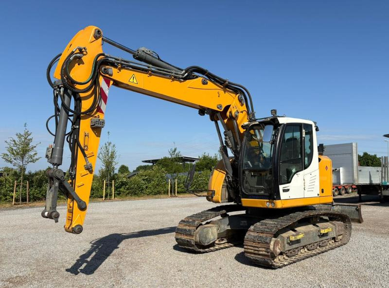 Liebherr R914 Compact Litronic - Telakaivukone: kuva Liebherr R914 Compact Litronic - Telakaivukone Liebherr R914 Compact Litronic - Telakaivukone: kuva Liebherr R914 Compact Litronic - Telakaivukone