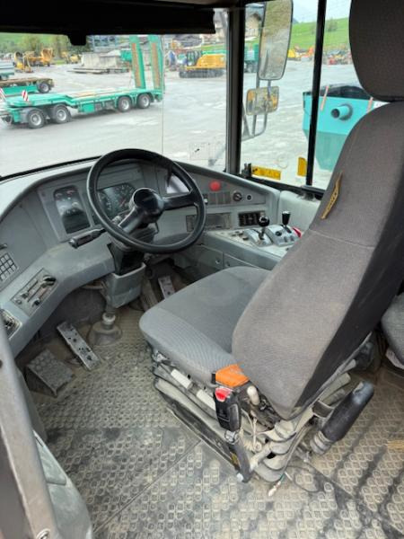 Volvo A 25 E 6x6 - Nivelkippiauto: kuva Volvo A 25 E 6x6 - Nivelkippiauto Volvo A 25 E 6x6 - Nivelkippiauto: kuva Volvo A 25 E 6x6 - Nivelkippiauto