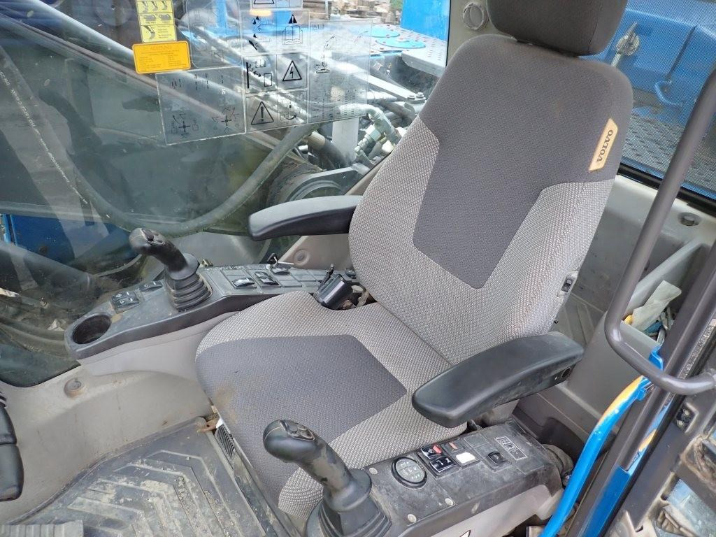 Volvo EC250DNL - Telakaivukone: kuva Volvo EC250DNL - Telakaivukone Volvo EC250DNL - Telakaivukone: kuva Volvo EC250DNL - Telakaivukone