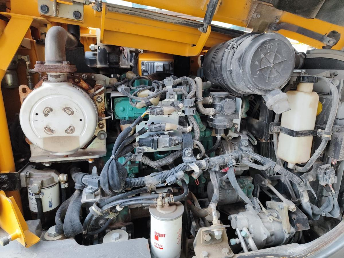 Volvo ECR88D - Minikuormaaja: kuva Volvo ECR88D - Minikuormaaja Volvo ECR88D - Minikuormaaja: kuva Volvo ECR88D - Minikuormaaja