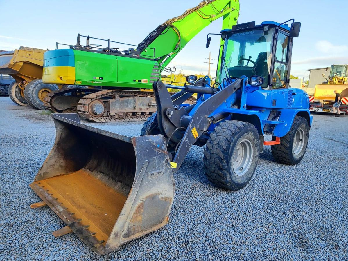 Volvo L35G - Pyöräkuormaaja: kuva Volvo L35G - Pyöräkuormaaja Volvo L35G - Pyöräkuormaaja: kuva Volvo L35G - Pyöräkuormaaja