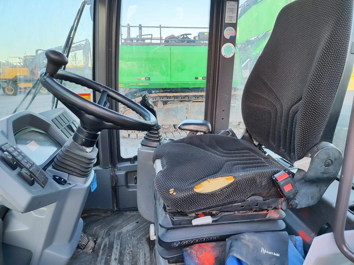 Volvo L35G - Pyöräkuormaaja: kuva Volvo L35G - Pyöräkuormaaja Volvo L35G - Pyöräkuormaaja: kuva Volvo L35G - Pyöräkuormaaja