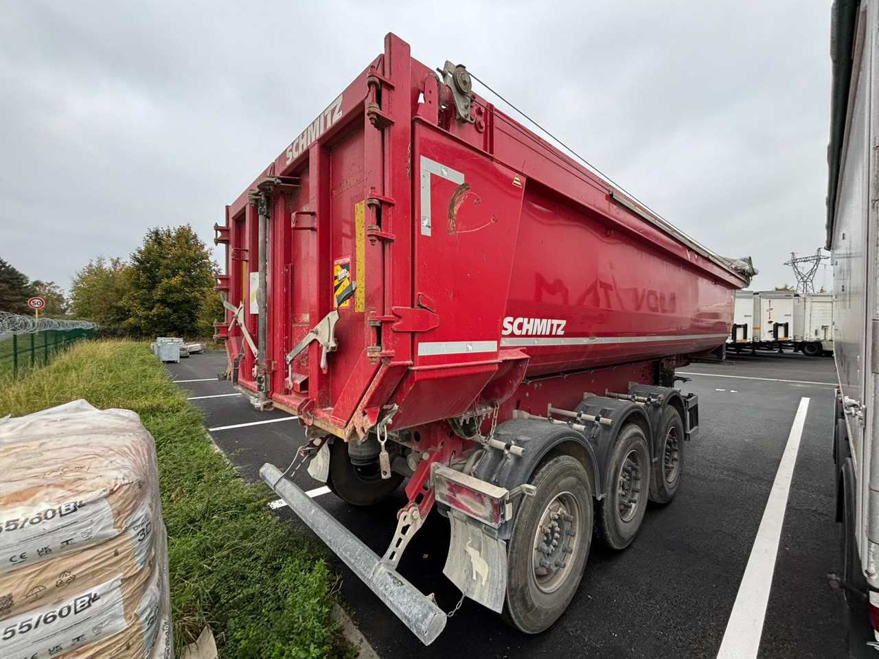 SCHMITZ - Kippiauto puoliperävaunu: kuva SCHMITZ - Kippiauto puoliperävaunu SCHMITZ - Kippiauto puoliperävaunu: kuva SCHMITZ - Kippiauto puoliperävaunu