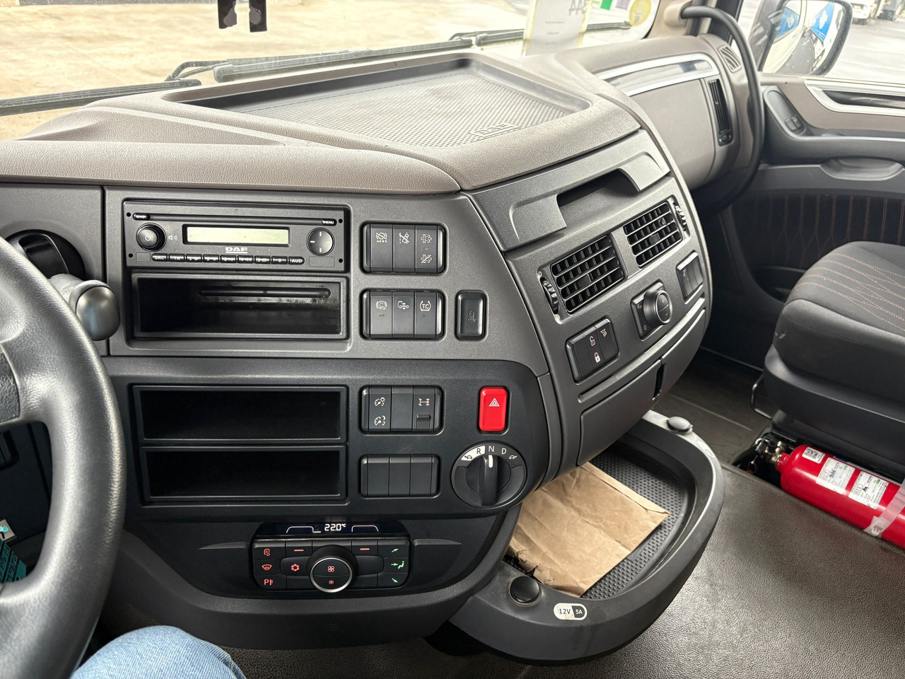 Vetopöytäauto DAF XF 480 FT: kuva Vetopöytäauto DAF XF 480 FT Vetopöytäauto DAF XF 480 FT: kuva Vetopöytäauto DAF XF 480 FT