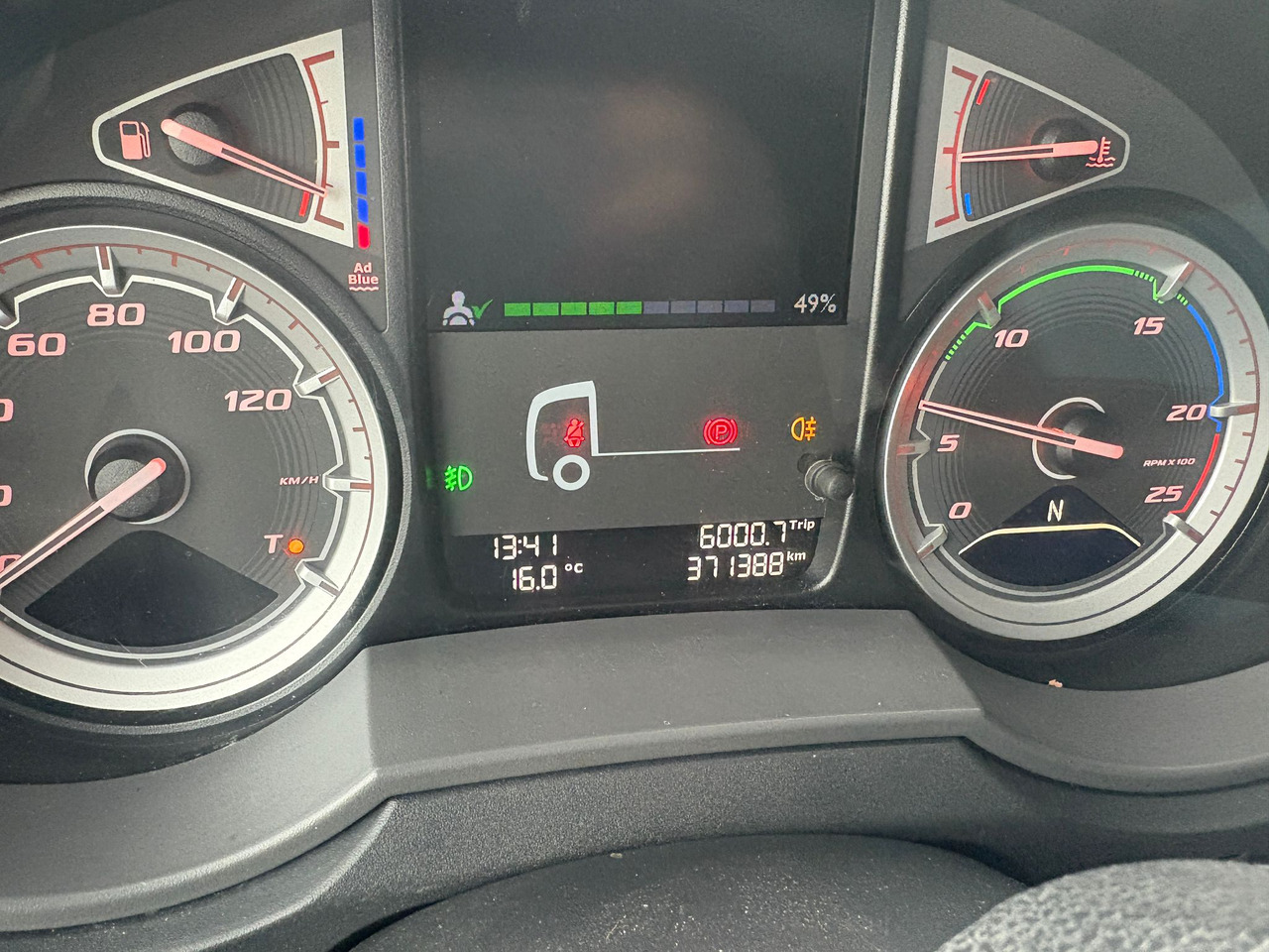 Vetopöytäauto DAF XF 480 FT: kuva Vetopöytäauto DAF XF 480 FT Vetopöytäauto DAF XF 480 FT: kuva Vetopöytäauto DAF XF 480 FT