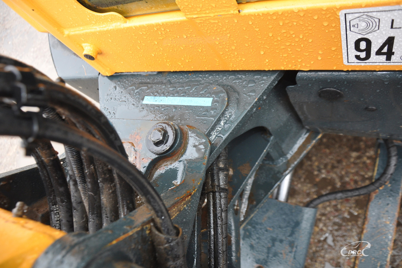 Minikuormaaja Hyundai R25Z-9AK: kuva Minikuormaaja Hyundai R25Z-9AK Minikuormaaja Hyundai R25Z-9AK: kuva Minikuormaaja Hyundai R25Z-9AK