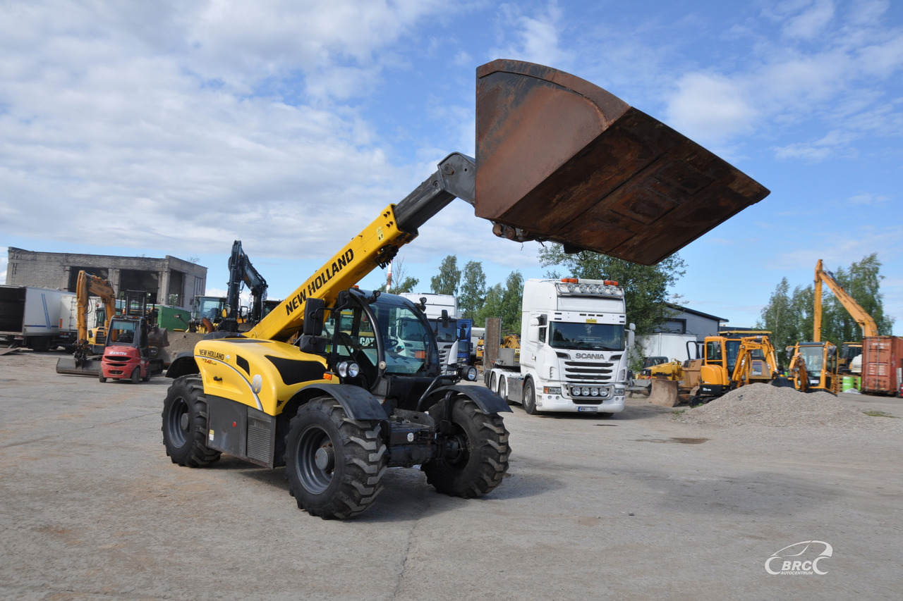New Holland TH 7.42 - Teleskooppikuormaaja: kuva New Holland TH 7.42 - Teleskooppikuormaaja New Holland TH 7.42 - Teleskooppikuormaaja: kuva New Holland TH 7.42 - Teleskooppikuormaaja