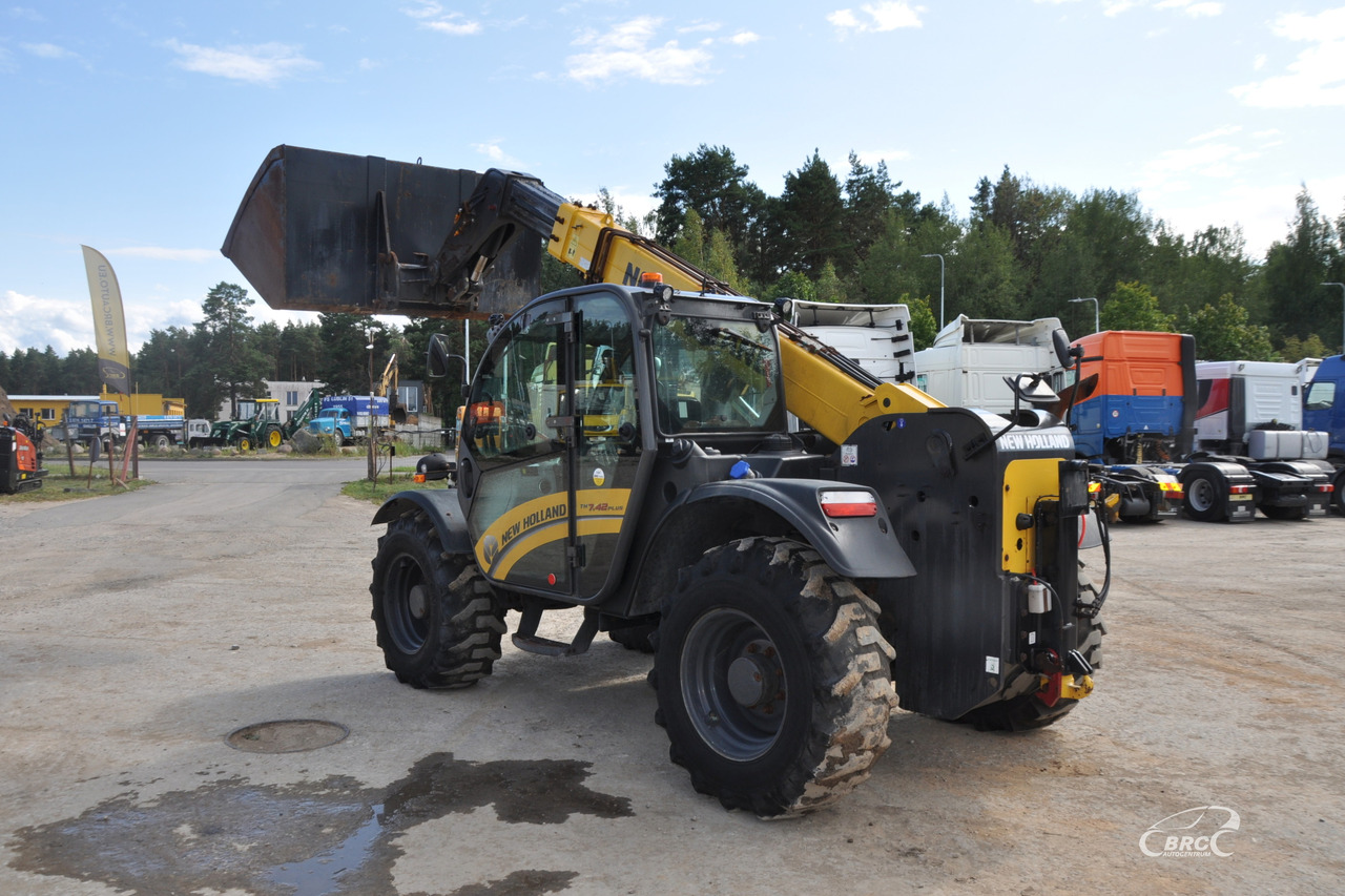 New Holland TH 7.42 - Teleskooppikuormaaja: kuva New Holland TH 7.42 - Teleskooppikuormaaja New Holland TH 7.42 - Teleskooppikuormaaja: kuva New Holland TH 7.42 - Teleskooppikuormaaja