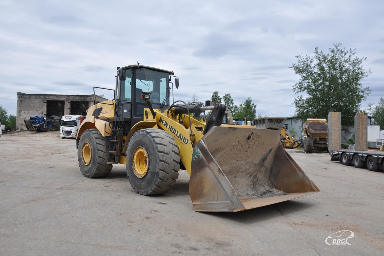 New Holland W270B - Pyöräkuormaaja: kuva New Holland W270B - Pyöräkuormaaja New Holland W270B - Pyöräkuormaaja: kuva New Holland W270B - Pyöräkuormaaja