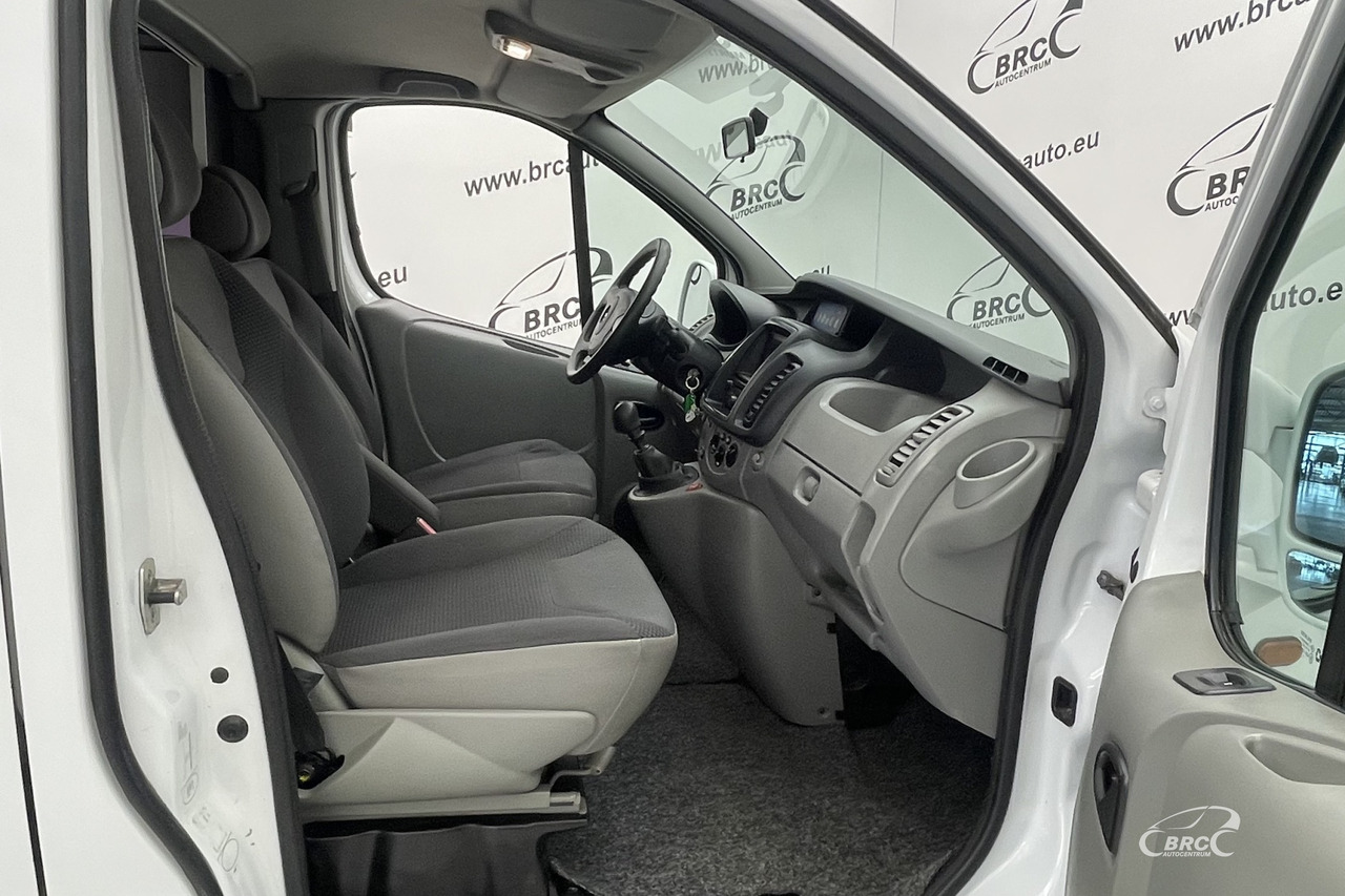 Opel Vivaro - Retkeilyauto: kuva Opel Vivaro - Retkeilyauto Opel Vivaro - Retkeilyauto: kuva Opel Vivaro - Retkeilyauto