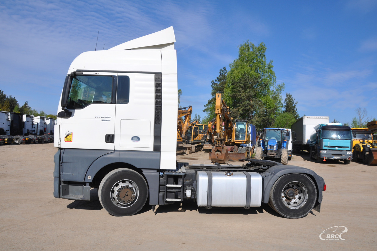 MAN TGX 18.440 - Vetopöytäauto: kuva MAN TGX 18.440 - Vetopöytäauto MAN TGX 18.440 - Vetopöytäauto: kuva MAN TGX 18.440 - Vetopöytäauto
