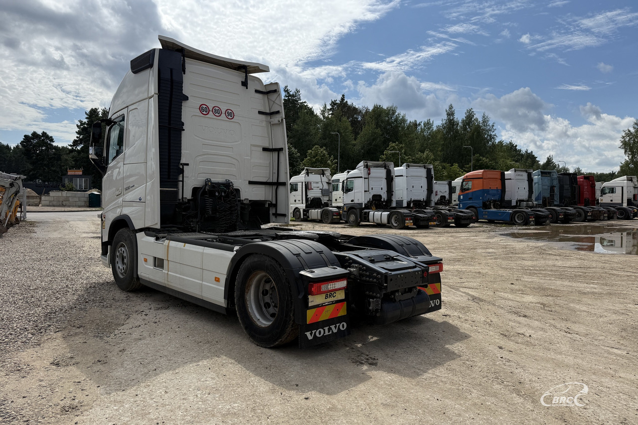 Volvo FH - Vetopöytäauto: kuva Volvo FH - Vetopöytäauto Volvo FH - Vetopöytäauto: kuva Volvo FH - Vetopöytäauto