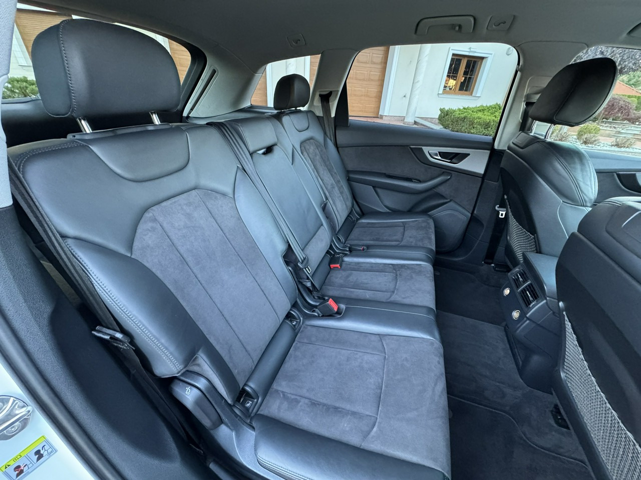 Maasturi/ Katumaasturi Audi Q7: kuva Maasturi/ Katumaasturi Audi Q7