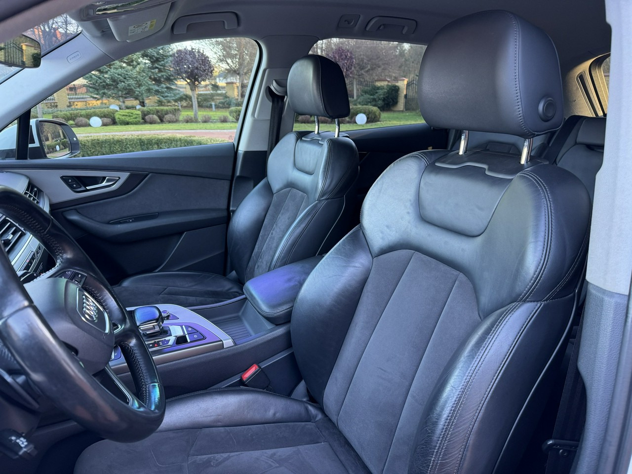 Maasturi/ Katumaasturi Audi Q7: kuva Maasturi/ Katumaasturi Audi Q7