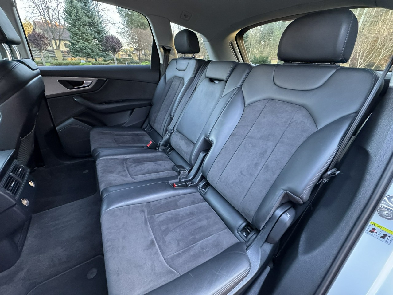 Maasturi/ Katumaasturi Audi Q7: kuva Maasturi/ Katumaasturi Audi Q7