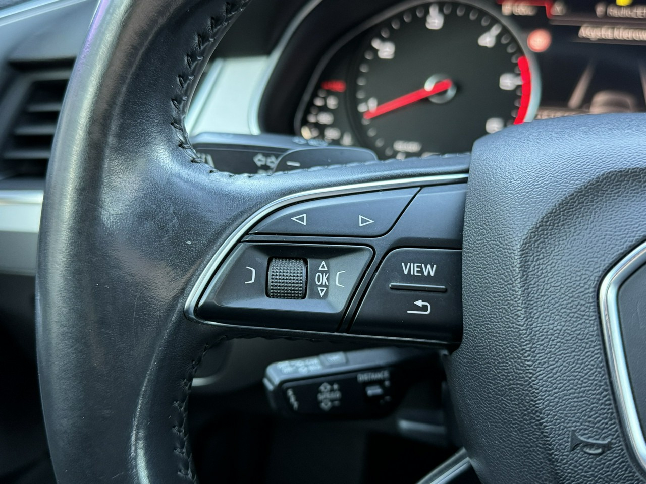 Maasturi/ Katumaasturi Audi Q7: kuva Maasturi/ Katumaasturi Audi Q7