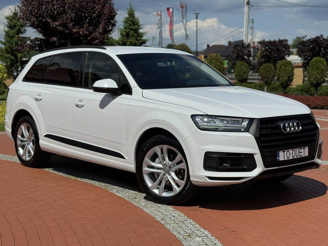 Maasturi/ Katumaasturi Audi Q7: kuva Maasturi/ Katumaasturi Audi Q7