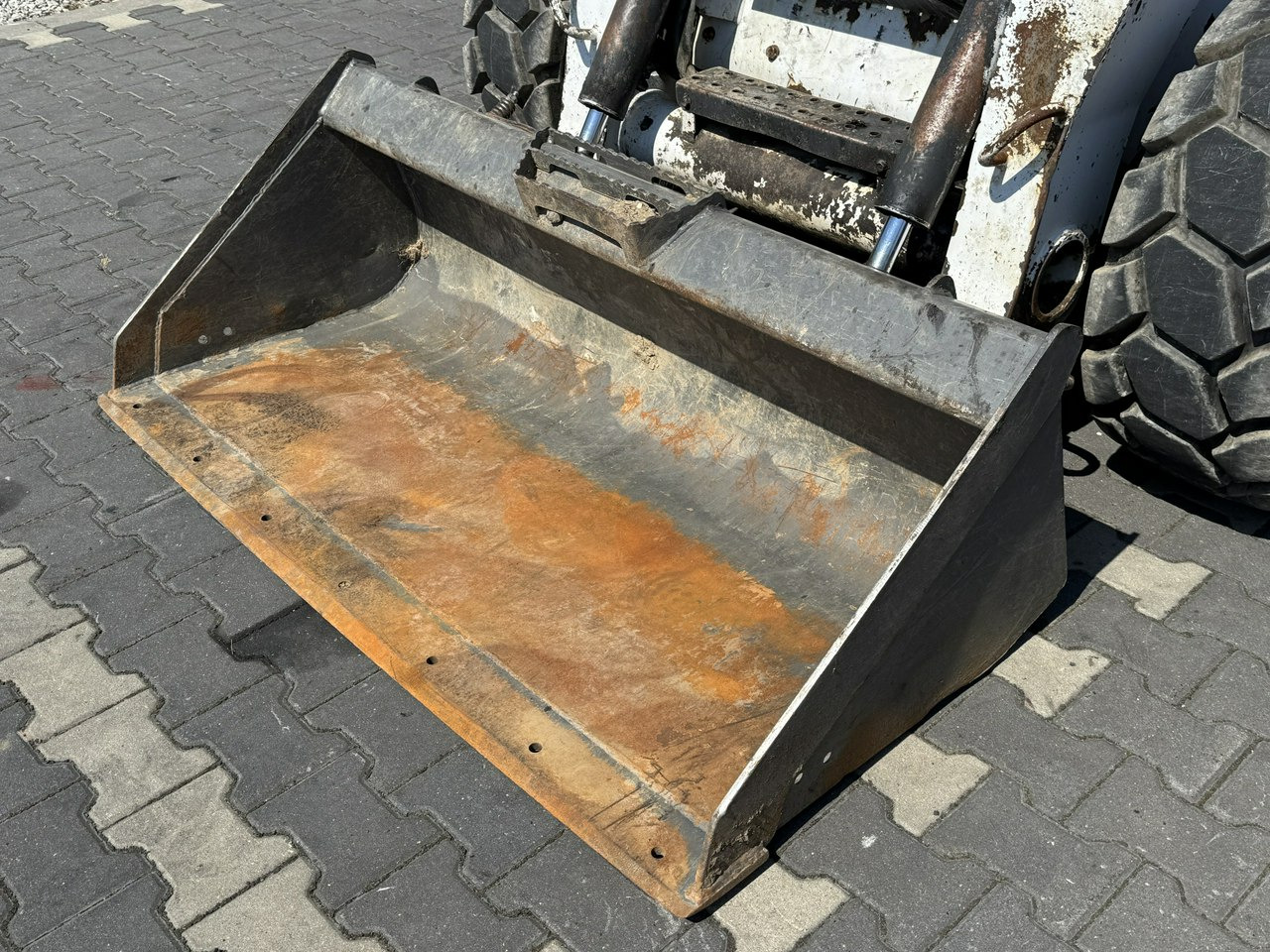 Bobcat S300 Joystick Mini Ładowarka Waga 3692kg - Liukuohjattu kuormaaja: kuva Bobcat S300 Joystick Mini Ładowarka Waga 3692kg - Liukuohjattu kuormaaja Bobcat S300 Joystick Mini Ładowarka Waga 3692kg - Liukuohjattu kuormaaja: kuva Bobcat S300 Joystick Mini Ładowarka Waga 3692kg - Liukuohjattu kuormaaja