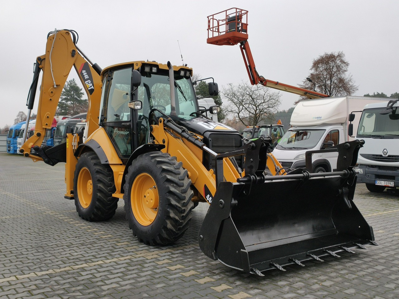 Caterpillar 444E Premier Sterowanie na Joystickach FULL OPCJA - Kaivuri-trukki: kuva Caterpillar 444E Premier Sterowanie na Joystickach FULL OPCJA - Kaivuri-trukki Caterpillar 444E Premier Sterowanie na Joystickach FULL OPCJA - Kaivuri-trukki: kuva Caterpillar 444E Premier Sterowanie na Joystickach FULL OPCJA - Kaivuri-trukki