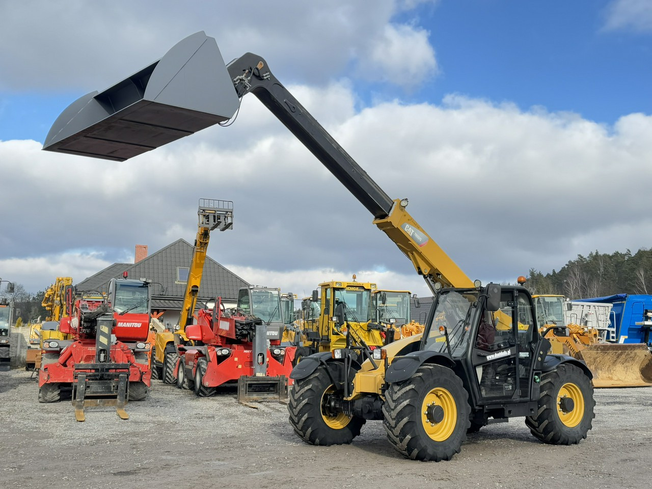 Caterpillar TH337C - Kurottaja: kuva Caterpillar TH337C - Kurottaja Caterpillar TH337C - Kurottaja: kuva Caterpillar TH337C - Kurottaja