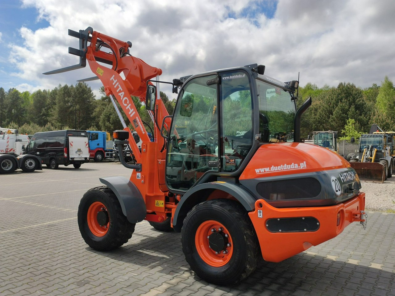 Hitachi ZW75 Wheel Loader Szybko-Złącze Widły Stan Bardzo Dobry - Pyöräkuormaaja: kuva Hitachi ZW75 Wheel Loader Szybko-Złącze Widły Stan Bardzo Dobry - Pyöräkuormaaja Hitachi ZW75 Wheel Loader Szybko-Złącze Widły Stan Bardzo Dobry - Pyöräkuormaaja: kuva Hitachi ZW75 Wheel Loader Szybko-Złącze Widły Stan Bardzo Dobry - Pyöräkuormaaja