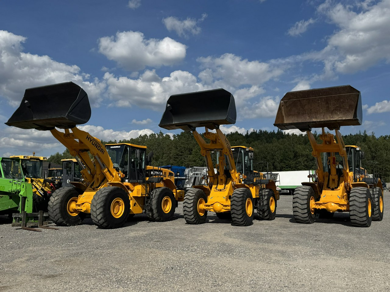 Hyundai HL770-7A - Pyöräkuormaaja: kuva Hyundai HL770-7A - Pyöräkuormaaja Hyundai HL770-7A - Pyöräkuormaaja: kuva Hyundai HL770-7A - Pyöräkuormaaja