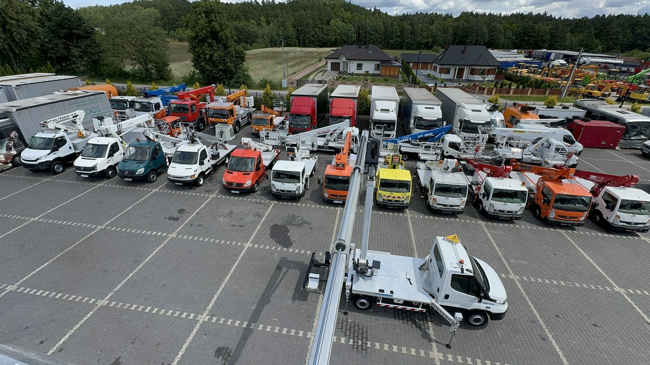 Iveco Daily 35S14 - Itsekulkevat henkilönostimet: kuva Iveco Daily 35S14 - Itsekulkevat henkilönostimet Iveco Daily 35S14 - Itsekulkevat henkilönostimet: kuva Iveco Daily 35S14 - Itsekulkevat henkilönostimet