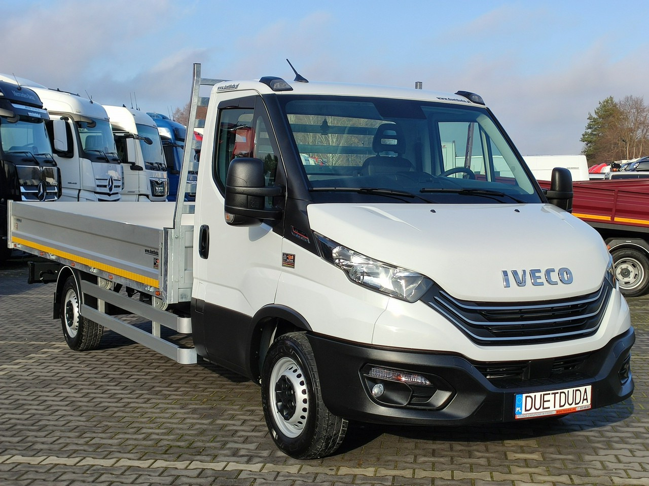 Iveco Daily 35S16 V - Avolava pakettiauto: kuva Iveco Daily 35S16 V - Avolava pakettiauto Iveco Daily 35S16 V - Avolava pakettiauto: kuva Iveco Daily 35S16 V - Avolava pakettiauto