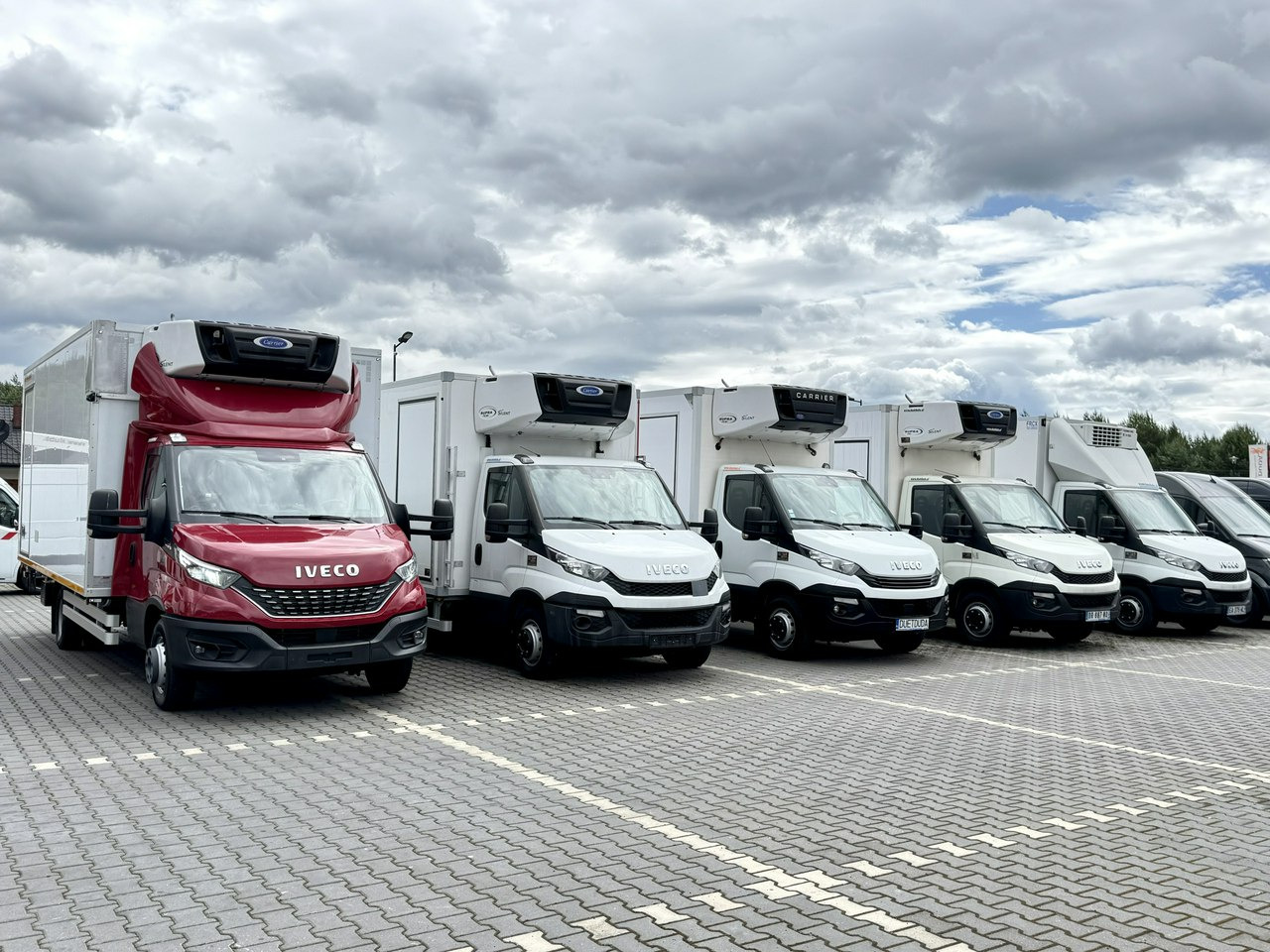 Iveco Daily 72C18 Mroźnia Ściana Grodziowa Podwójny Parownik - Kylmäauto: kuva Iveco Daily 72C18 Mroźnia Ściana Grodziowa Podwójny Parownik - Kylmäauto Iveco Daily 72C18 Mroźnia Ściana Grodziowa Podwójny Parownik - Kylmäauto: kuva Iveco Daily 72C18 Mroźnia Ściana Grodziowa Podwójny Parownik - Kylmäauto
