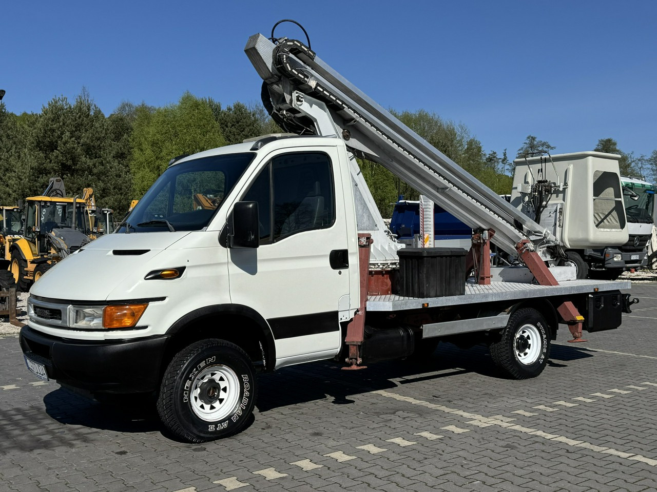 Iveco Daily - Itsekulkevat henkilönostimet: kuva Iveco Daily - Itsekulkevat henkilönostimet Iveco Daily - Itsekulkevat henkilönostimet: kuva Iveco Daily - Itsekulkevat henkilönostimet