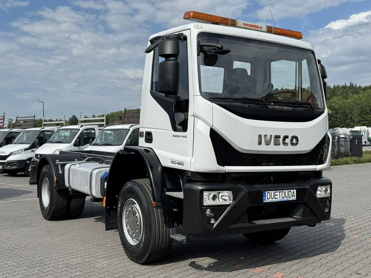 Iveco Eurocargo 150-280 Rama 550cm Napęd 4x4 Reduktor + Blokady - Kuorma-auto alusta: kuva Iveco Eurocargo 150-280 Rama 550cm Napęd 4x4 Reduktor + Blokady - Kuorma-auto alusta Iveco Eurocargo 150-280 Rama 550cm Napęd 4x4 Reduktor + Blokady - Kuorma-auto alusta: kuva Iveco Eurocargo 150-280 Rama 550cm Napęd 4x4 Reduktor + Blokady - Kuorma-auto alusta