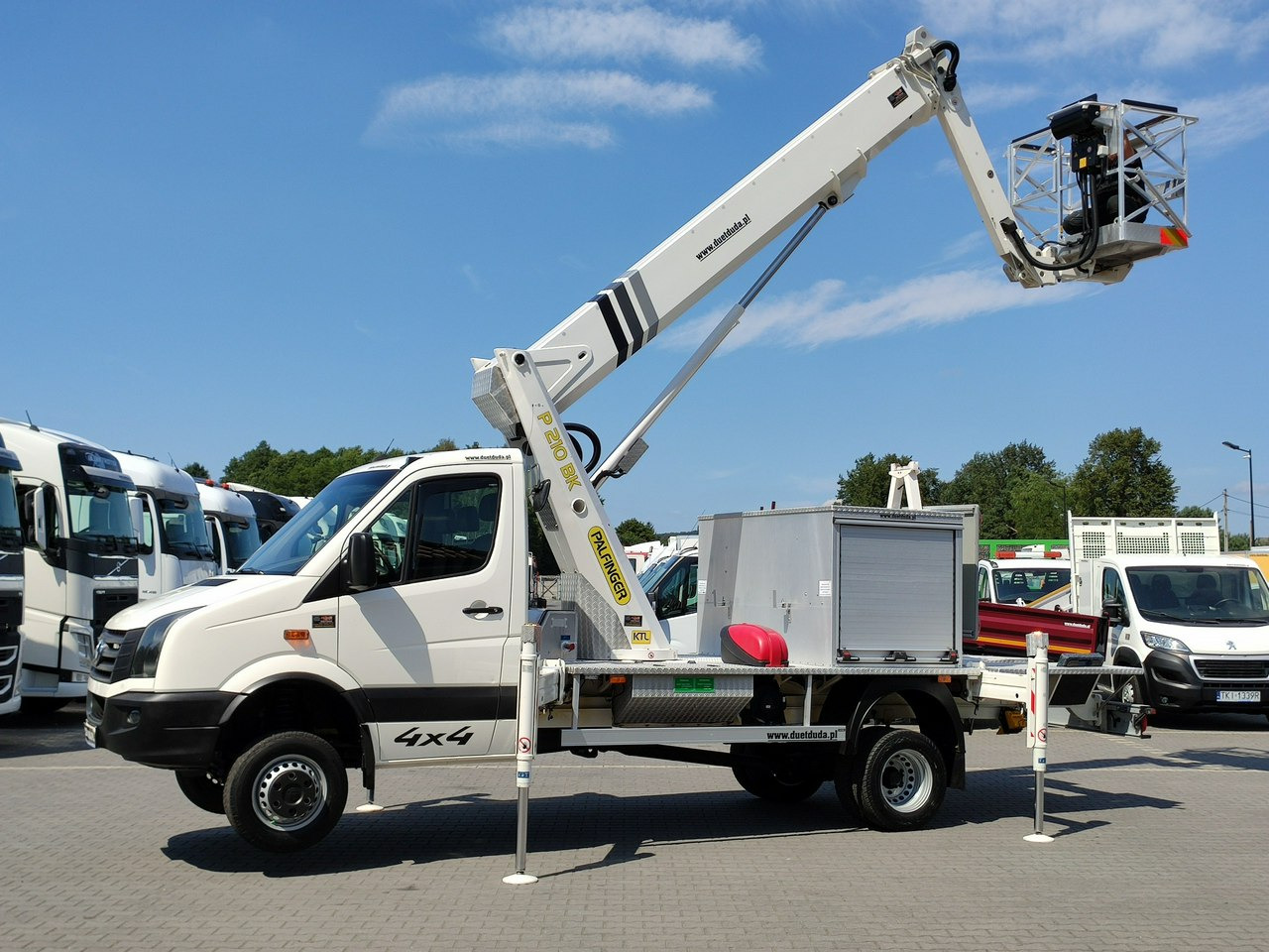 Iveco Volkswagen Crafter 4x4 Zwyżka 21m Palfinger P210BK JIP-Ogon udt - Itsekulkevat henkilönostimet: kuva Iveco Volkswagen Crafter 4x4 Zwyżka 21m Palfinger P210BK JIP-Ogon udt - Itsekulkevat henkilönostimet Iveco Volkswagen Crafter 4x4 Zwyżka 21m Palfinger P210BK JIP-Ogon udt - Itsekulkevat henkilönostimet: kuva Iveco Volkswagen Crafter 4x4 Zwyżka 21m Palfinger P210BK JIP-Ogon udt - Itsekulkevat henkilönostimet