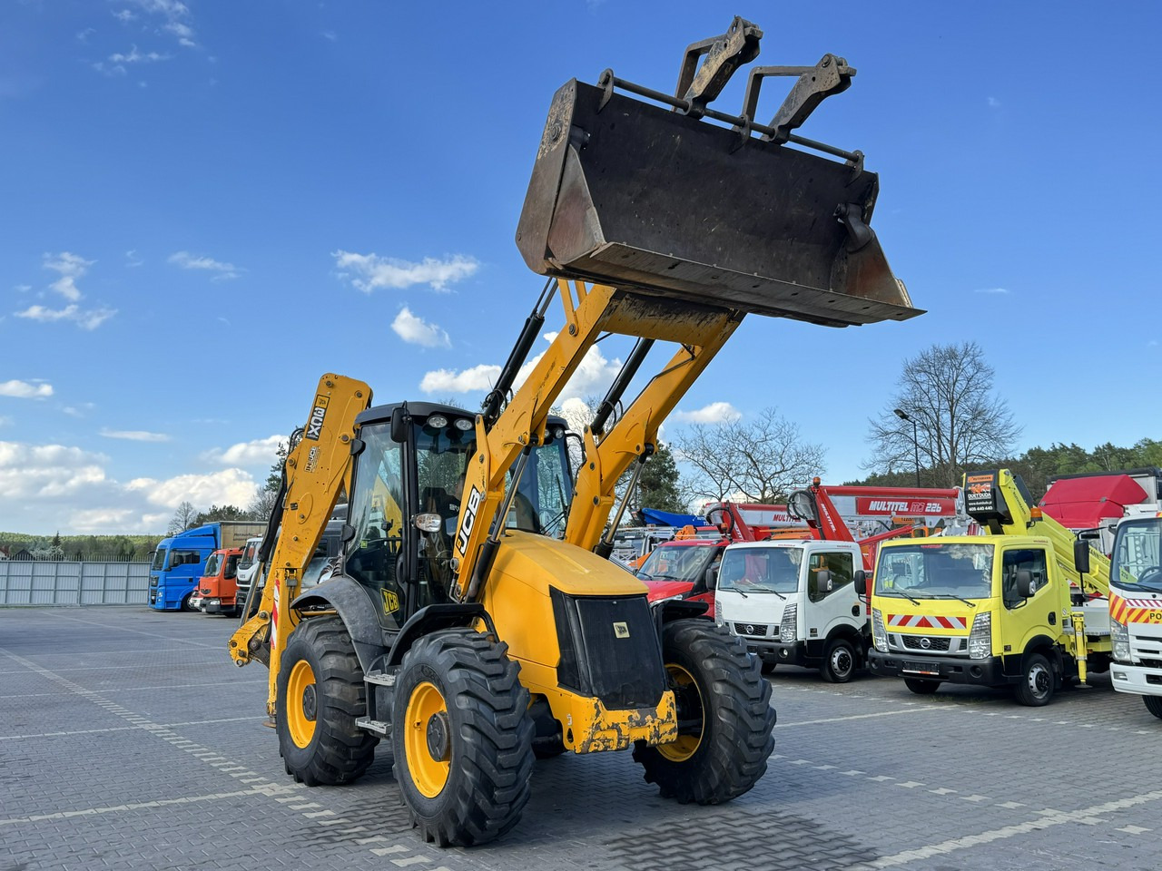 JCB 3CX Super nie 4CX - Kaivuri-trukki: kuva JCB 3CX Super nie 4CX - Kaivuri-trukki JCB 3CX Super nie 4CX - Kaivuri-trukki: kuva JCB 3CX Super nie 4CX - Kaivuri-trukki