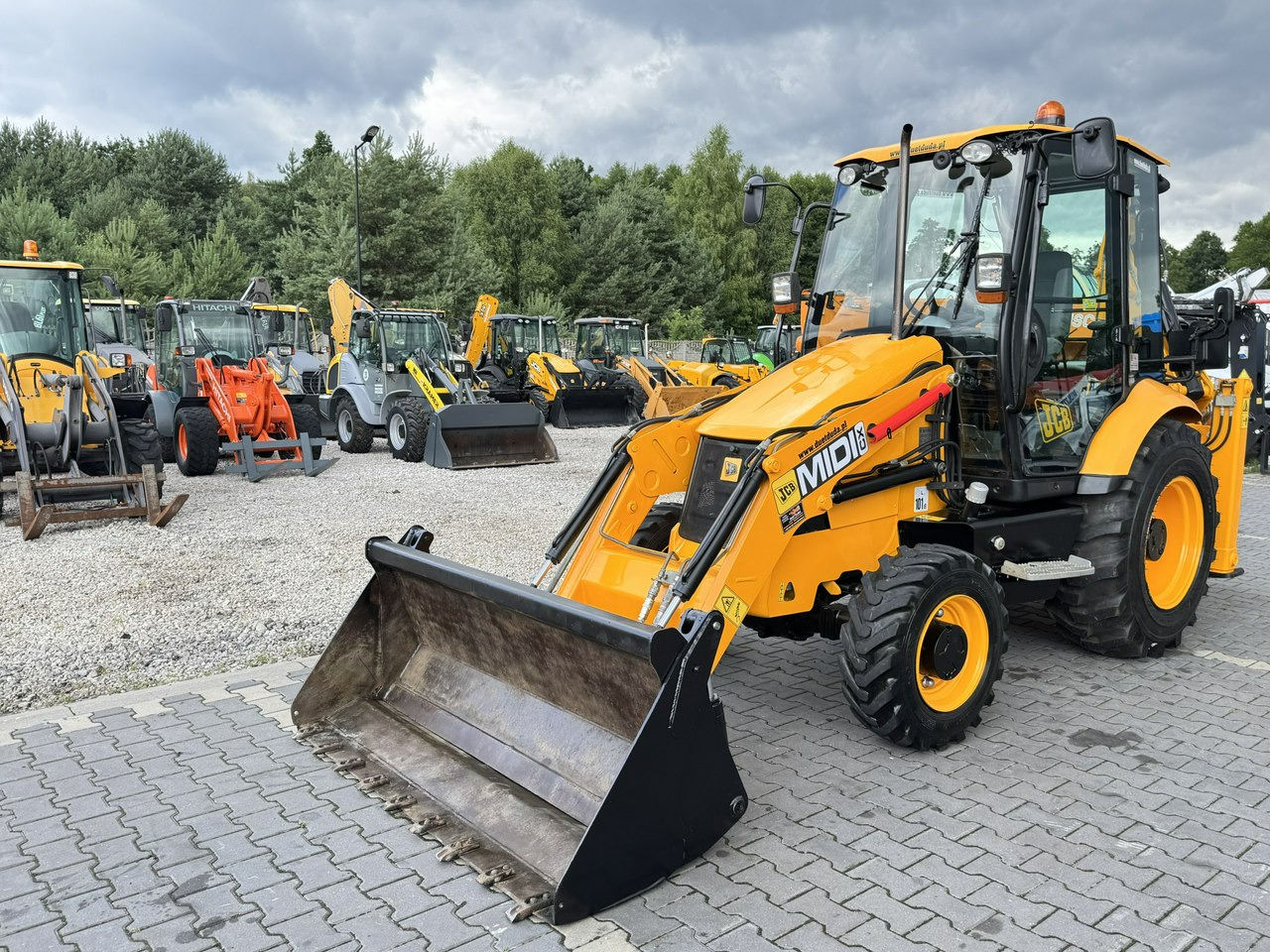 JCB MIDI CX Szybkozłącze Nowe Opony bez luzów i wycieków Super Stan - Kaivuri-trukki: kuva JCB MIDI CX Szybkozłącze Nowe Opony bez luzów i wycieków Super Stan - Kaivuri-trukki JCB MIDI CX Szybkozłącze Nowe Opony bez luzów i wycieków Super Stan - Kaivuri-trukki: kuva JCB MIDI CX Szybkozłącze Nowe Opony bez luzów i wycieków Super Stan - Kaivuri-trukki