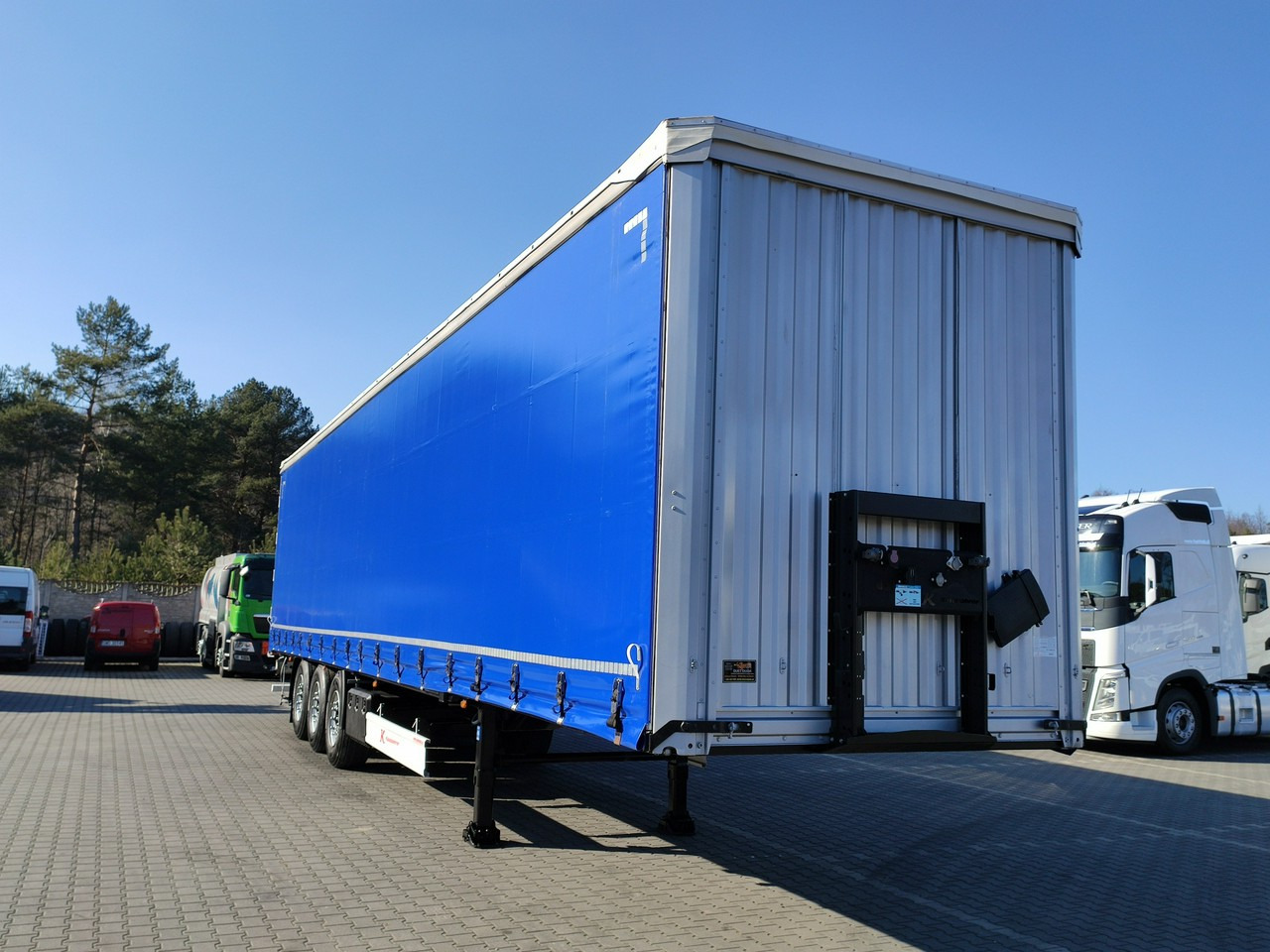 Kassbohrer Maxima XS Standard Super Stan Nowe Firany !!! - Pressukapellipuoliperävaunu: kuva Kassbohrer Maxima XS Standard Super Stan Nowe Firany !!! - Pressukapellipuoliperävaunu Kassbohrer Maxima XS Standard Super Stan Nowe Firany !!! - Pressukapellipuoliperävaunu: kuva Kassbohrer Maxima XS Standard Super Stan Nowe Firany !!! - Pressukapellipuoliperävaunu