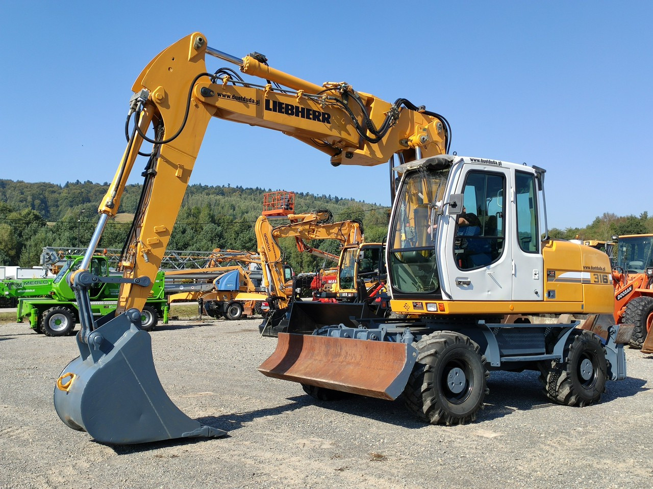 Liebherr A316 Maszyna po Pełnym Tulejowaniu Bez Luzów i Wycieków - Pyöräalustainen kaivinkone: kuva Liebherr A316 Maszyna po Pełnym Tulejowaniu Bez Luzów i Wycieków - Pyöräalustainen kaivinkone Liebherr A316 Maszyna po Pełnym Tulejowaniu Bez Luzów i Wycieków - Pyöräalustainen kaivinkone: kuva Liebherr A316 Maszyna po Pełnym Tulejowaniu Bez Luzów i Wycieków - Pyöräalustainen kaivinkone