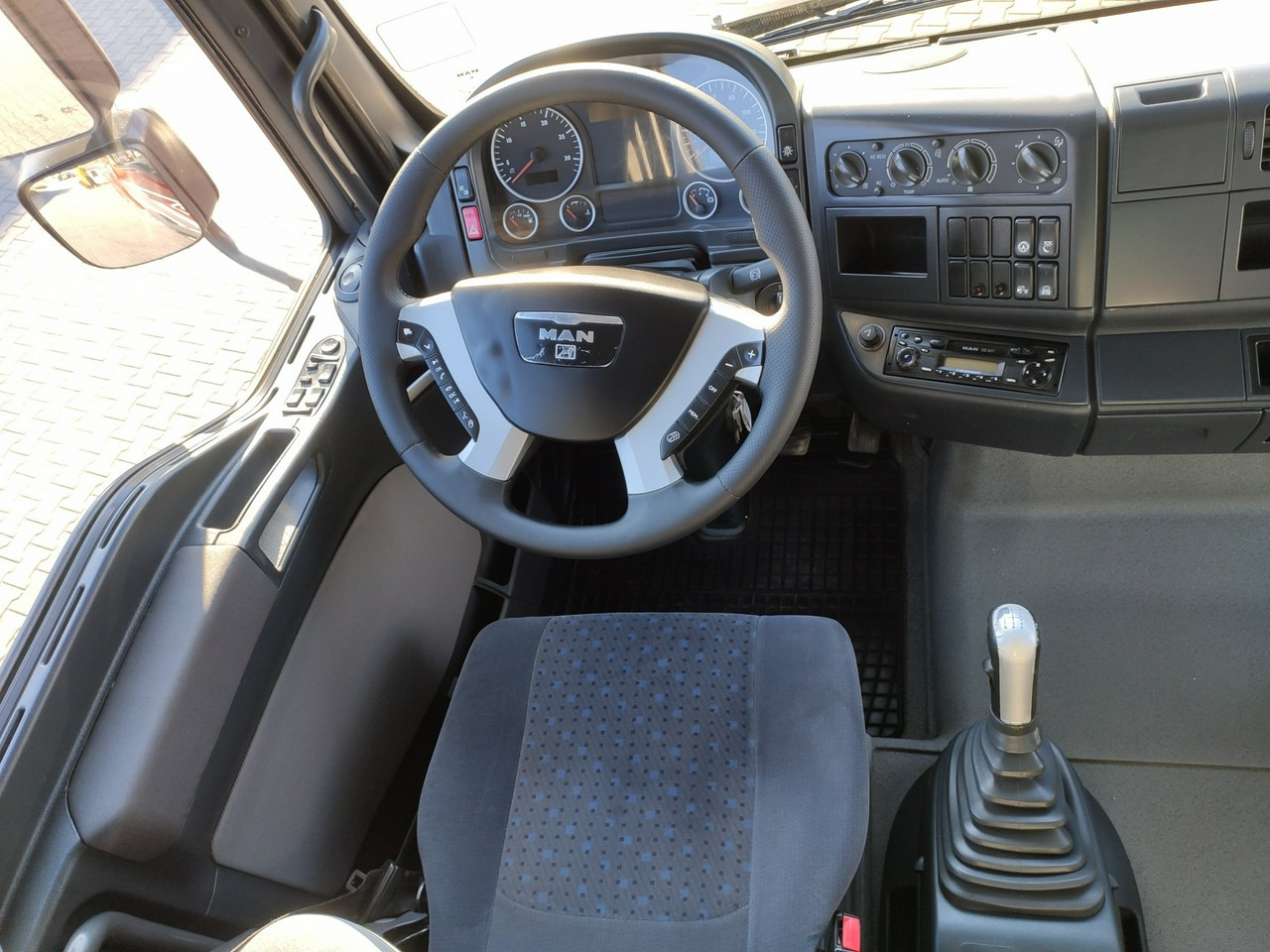 Kippiauto kuorma-auto, Nosturiauto MAN Man 26.440 6x4 HDS HIAB 166 B-3 DUO Wywrotka Meiller 2-stronna: kuva Kippiauto kuorma-auto, Nosturiauto MAN Man 26.440 6x4 HDS HIAB 166 B-3 DUO Wywrotka Meiller 2-stronna Kippiauto kuorma-auto, Nosturiauto MAN Man 26.440 6x4 HDS HIAB 166 B-3 DUO Wywrotka Meiller 2-stronna: kuva Kippiauto kuorma-auto, Nosturiauto MAN Man 26.440 6x4 HDS HIAB 166 B-3 DUO Wywrotka Meiller 2-stronna