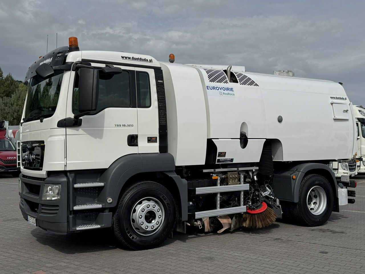 MAN TGS 18.320 E5 BUCHER OPTIFANT 8000 Zamiatarka Uliczna Euro 6 - Lakaisuauto: kuva MAN TGS 18.320 E5 BUCHER OPTIFANT 8000 Zamiatarka Uliczna Euro 6 - Lakaisuauto MAN TGS 18.320 E5 BUCHER OPTIFANT 8000 Zamiatarka Uliczna Euro 6 - Lakaisuauto: kuva MAN TGS 18.320 E5 BUCHER OPTIFANT 8000 Zamiatarka Uliczna Euro 6 - Lakaisuauto