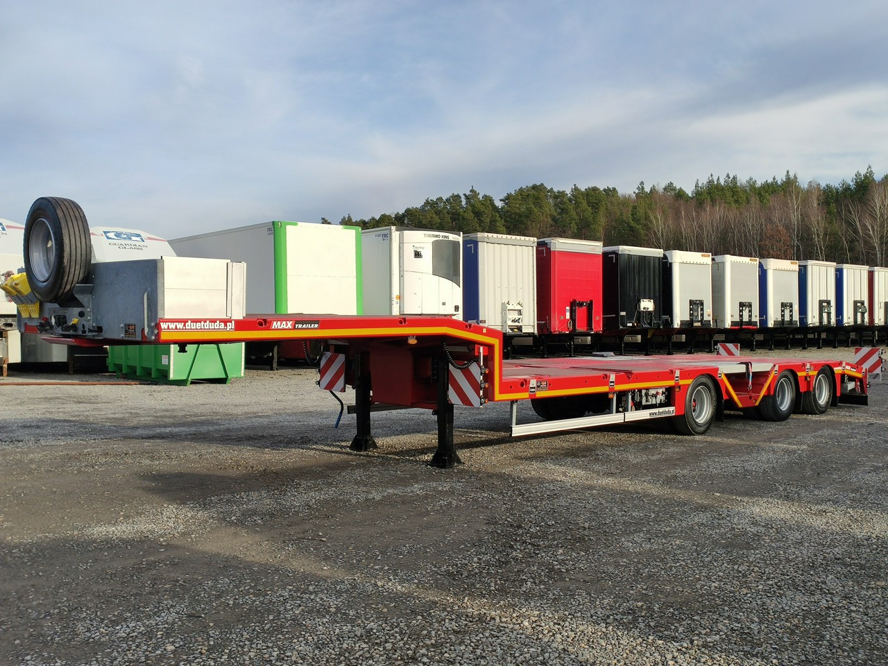 MAX Trailer 3-Osie Oś skrętna Oś Podnoszona Nooteboom - Apuvaunu puoliperävaunu: kuva MAX Trailer 3-Osie Oś skrętna Oś Podnoszona Nooteboom - Apuvaunu puoliperävaunu MAX Trailer 3-Osie Oś skrętna Oś Podnoszona Nooteboom - Apuvaunu puoliperävaunu: kuva MAX Trailer 3-Osie Oś skrętna Oś Podnoszona Nooteboom - Apuvaunu puoliperävaunu