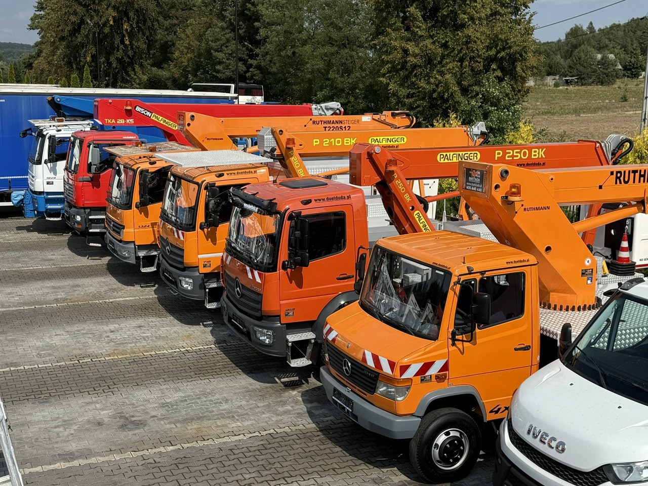 Mercedes Atego 818 E6 4x4 Zwyżka PALFINGER P250 BK Podnośnik Koszowy - Itsekulkevat henkilönostimet: kuva Mercedes Atego 818 E6 4x4 Zwyżka PALFINGER P250 BK Podnośnik Koszowy - Itsekulkevat henkilönostimet Mercedes Atego 818 E6 4x4 Zwyżka PALFINGER P250 BK Podnośnik Koszowy - Itsekulkevat henkilönostimet: kuva Mercedes Atego 818 E6 4x4 Zwyżka PALFINGER P250 BK Podnośnik Koszowy - Itsekulkevat henkilönostimet