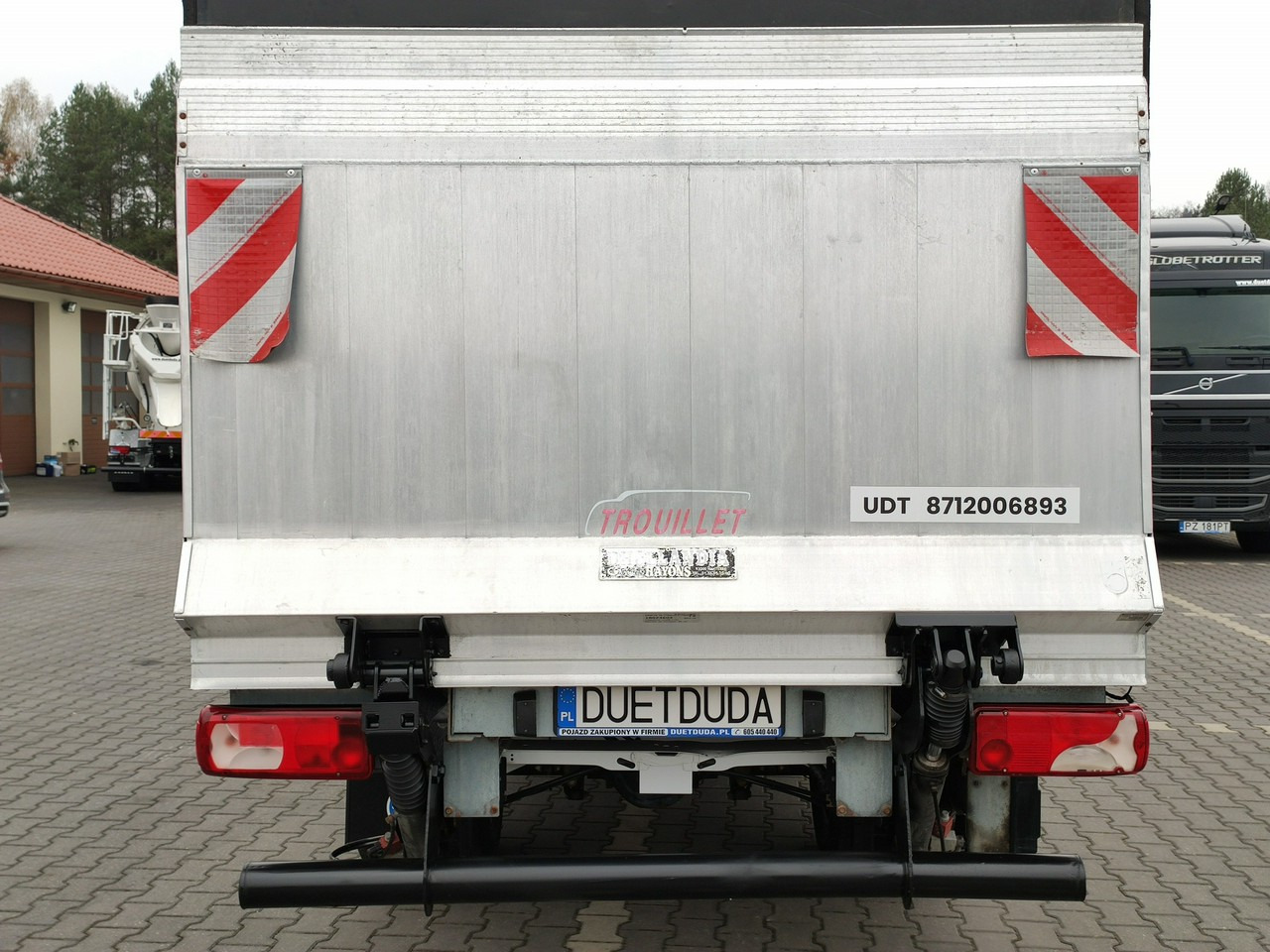 Jakeluauto Mercedes Sprinter: kuva Jakeluauto Mercedes Sprinter