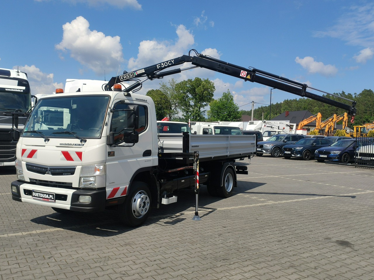Mitsubishi Canter Fuso 9C18 3.0/180KM Automat, HDS FASSI F30 Wywrotka 3-str - Kippiauto kuorma-auto, Nosturiauto: kuva Mitsubishi Canter Fuso 9C18 3.0/180KM Automat, HDS FASSI F30 Wywrotka 3-str - Kippiauto kuorma-auto, Nosturiauto Mitsubishi Canter Fuso 9C18 3.0/180KM Automat, HDS FASSI F30 Wywrotka 3-str - Kippiauto kuorma-auto, Nosturiauto: kuva Mitsubishi Canter Fuso 9C18 3.0/180KM Automat, HDS FASSI F30 Wywrotka 3-str - Kippiauto kuorma-auto, Nosturiauto