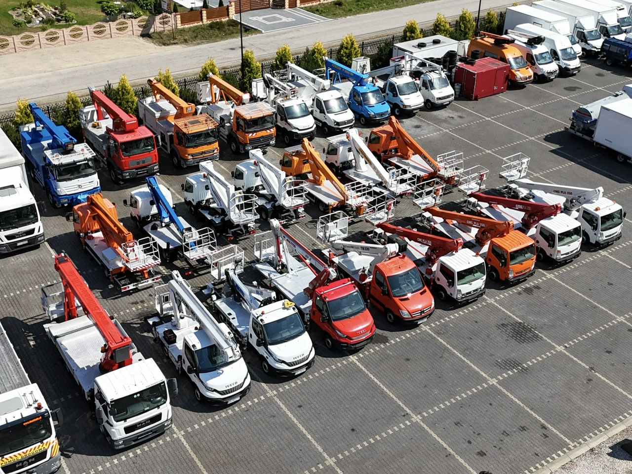 Nissan Zwyżka Podnośnik Koszowy 4X4 CABSTAR MAXITY SPRINTER - Itsekulkevat henkilönostimet: kuva Nissan Zwyżka Podnośnik Koszowy 4X4 CABSTAR MAXITY SPRINTER - Itsekulkevat henkilönostimet Nissan Zwyżka Podnośnik Koszowy 4X4 CABSTAR MAXITY SPRINTER - Itsekulkevat henkilönostimet: kuva Nissan Zwyżka Podnośnik Koszowy 4X4 CABSTAR MAXITY SPRINTER - Itsekulkevat henkilönostimet