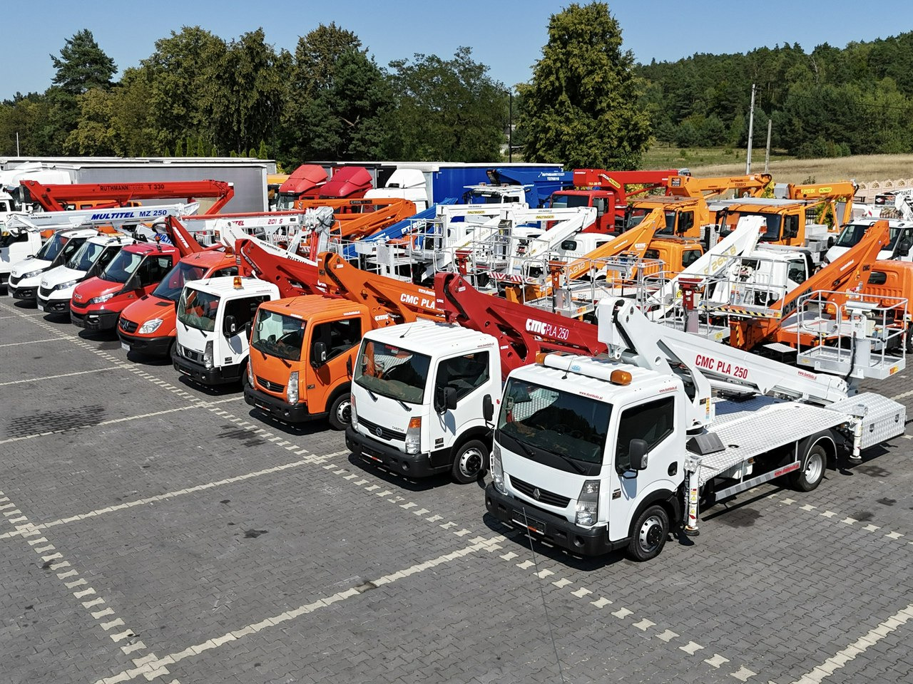 Nissan Zwyżka Podnośnik Koszowy 4X4 CABSTAR MAXITY SPRINTER - Itsekulkevat henkilönostimet: kuva Nissan Zwyżka Podnośnik Koszowy 4X4 CABSTAR MAXITY SPRINTER - Itsekulkevat henkilönostimet Nissan Zwyżka Podnośnik Koszowy 4X4 CABSTAR MAXITY SPRINTER - Itsekulkevat henkilönostimet: kuva Nissan Zwyżka Podnośnik Koszowy 4X4 CABSTAR MAXITY SPRINTER - Itsekulkevat henkilönostimet